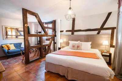 Un ou plusieurs lits dans un hébergement de l'établissement Appartements - La Cour St Fulrad