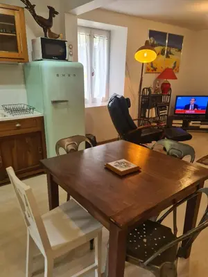 Cuisine ou kitchenette dans l'établissement chic t3 60 m2 cosy 1 a 6 personnes rando, nature, bike park, station de ski