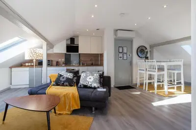 Cuisine ou kitchenette dans l'établissement Hearten - Mulhouse bnb