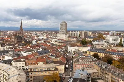 Vue générale sur Mulhouse ou vue de la ville depuis l'appartement