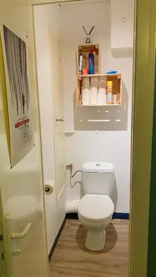 Salle de bains dans l'établissement Côté lac