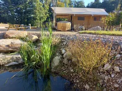 Jardin de l'établissement LA TENTE DU RANDONNEUR