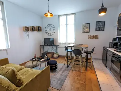 Cuisine ou kitchenette dans l'établissement Appartement Place de la Cath' avec Parking