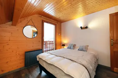 Un ou plusieurs lits dans un hébergement de l'établissement CHALET 6 PERS INDEPENDANT PROCHE CENTRE ET LAC
