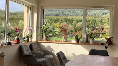 Coin salon dans l'établissement Superbe Maison Jacuzzi+Piscine au cœur des vignes
