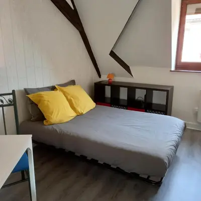 Un ou plusieurs lits dans un hébergement de l'établissement Colmar: studio dans le centre historique