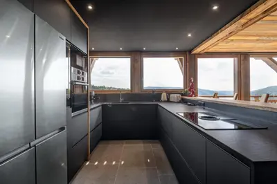 Cuisine ou kitchenette dans l'établissement Aigle des Neiges 5 étoiles
