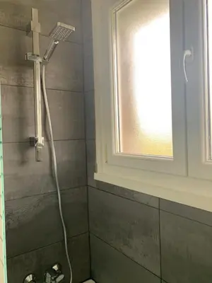 Salle de bains dans l'établissement JIYARA F3 PROCHE CENTRE Ville