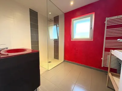 Salle de bains dans l'établissement Gîte Du bois le Renard proche Gerardmer