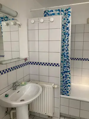 Salle de bains dans l'établissement SAMBA appartement de charme 5 pers, arrière cour, patio