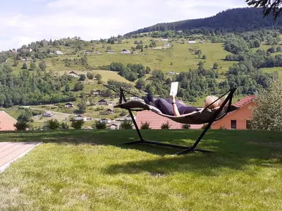 Vue générale sur la montagne ou vue sur la montagne depuis le chalet
