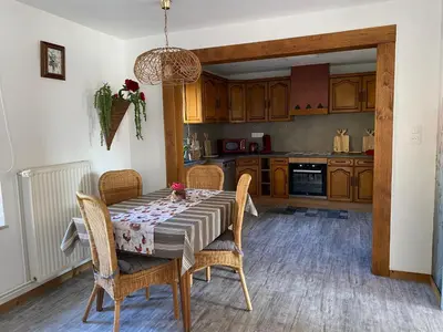 Cuisine ou kitchenette dans l'établissement Au Nid Des Pies