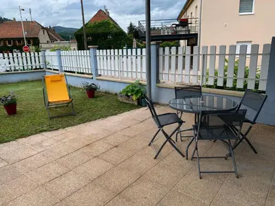 Balcon ou terrasse dans l'établissement Au Paradis de la Rivière Joyeuse - Gite avec Terrasse