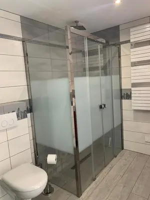 Salle de bains dans l'établissement Au Paradis de la Rivière Joyeuse - Gite avec Terrasse
