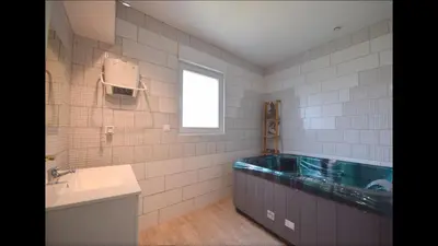 Salle de bains dans l'établissement Gite proche de Kaysersberg av jacuzzi privé