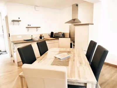 Cuisine ou kitchenette dans l'établissement ⁂⁂ LE GRAND DUC Appartement [CLEDICIHOME] / Magnifique vue sur les montagnes / 4 KMs DE GERARDMER ! ⁂⁂