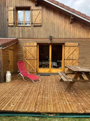 Piscine de l'établissement Chalet exposition plein sud ou située à proximité