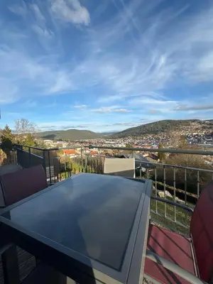 Vue générale sur la montagne ou vue sur la montagne depuis l'appartement