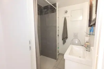 Salle de bains dans l'établissement LE STUDIO SELESTADIEN