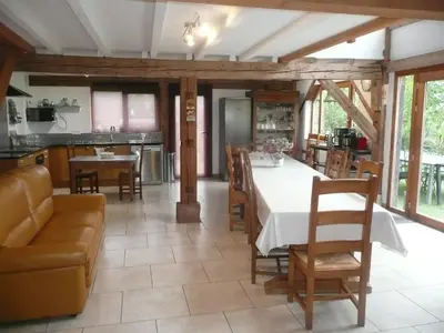 Cuisine ou kitchenette dans l'établissement Les gites de l'étang