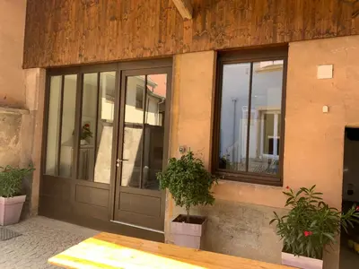 Façade ou entrée de l'établissement la grange à Emile