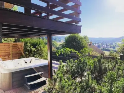 Vue générale sur la montagne ou vue sur la montagne depuis le chalet