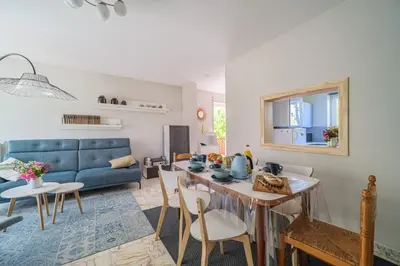 Coin salon dans l'établissement Cosy Home in South Alsace for work and leisure