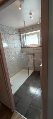 Salle de bains dans l'établissement Le gîte de Philippe, Calme et spacieux