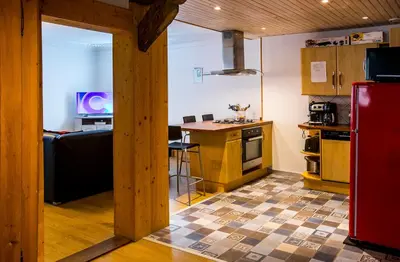 Cuisine ou kitchenette dans l'établissement KB68