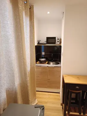 Cuisine ou kitchenette dans l'établissement Fribourg