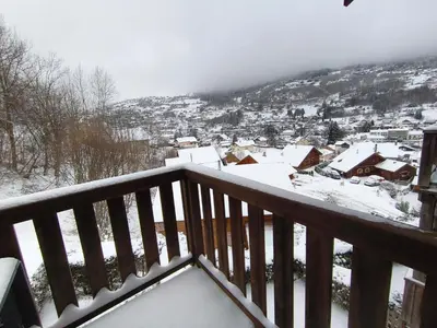 L'établissement Les Louveteaux en hiver