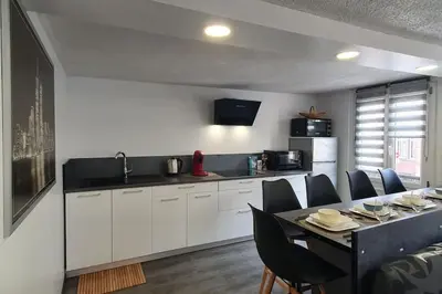 Cuisine ou kitchenette dans l'établissement - 1 - Appartement charmant moderne 5 pers T3 73m2