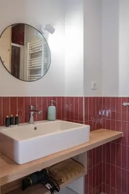 Salle de bains dans l'établissement Chalet L'Urson, spacieux, jacuzzi, hammam et sauna
