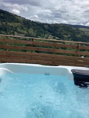 Vue générale sur la montagne ou vue sur la montagne depuis l'appartement