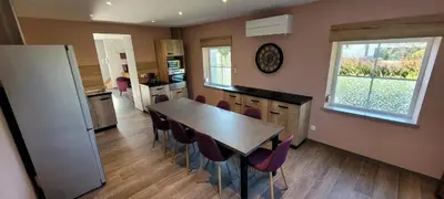 Cuisine ou kitchenette dans l'établissement LA HALTE 19