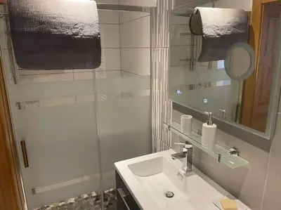 Salle de bains dans l'établissement Entre Lac et Montagne 4/6 personnes