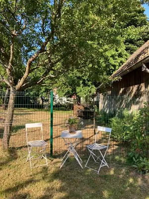 Jardin de l'établissement Gîte du Hibou - jolie dépendance sur verger