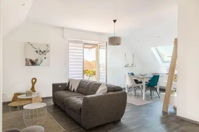 Coin salon dans l'établissement APPARTEMENT climatisé 70 m2, proximité de COLMAR