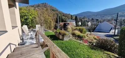 Vue générale sur la montagne ou vue sur la montagne depuis la maison de vacances