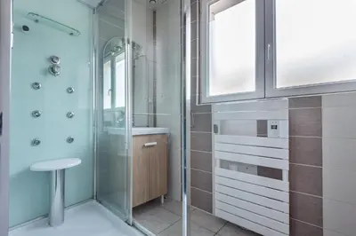 Salle de bains dans l'établissement Le Célesthémy