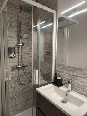 Salle de bains dans l'établissement Charmant studio - Gare colmar