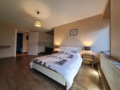 Un ou plusieurs lits dans un hébergement de l'établissement Appartement moderne et lumineux, proche de Saint-Dié-des-Vosges - 5 pers., WiFi, parking, terrasse - FR-1-589-434