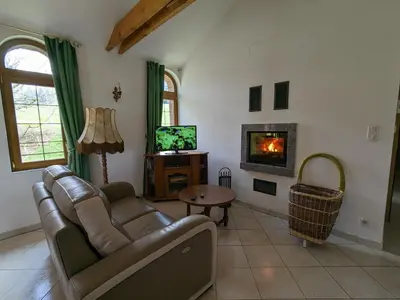 Plan de l'établissement Ancienne chapelle aménagée en gîte indépendant avec terrasse et cheminée - FR-1-589-463