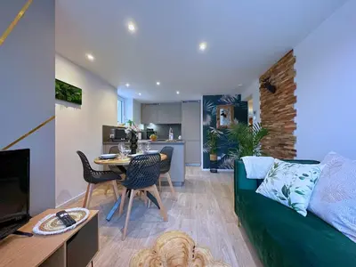 Cuisine ou kitchenette dans l'établissement La forêt Enchantée - Cozy Immo