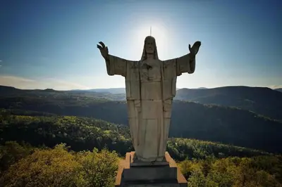 Vue générale sur la montagne ou vue sur la montagne depuis l'appartement