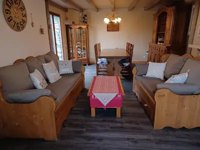 Coin salon dans l'établissement GITE DES 3 JONQUILLES