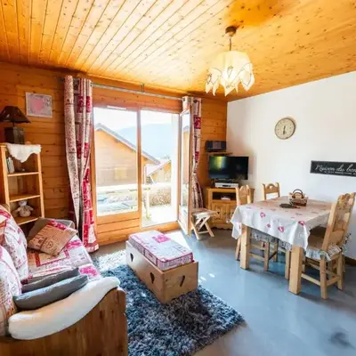 Cosy and exotic apartment - view on the lake