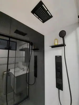 Salle de bains dans l'établissement Appart'Hotel la Savoureuse